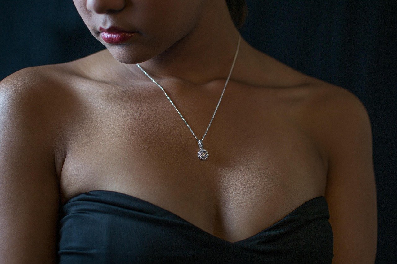 Cascade necklace, full length